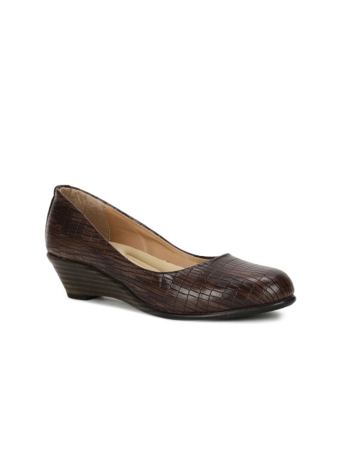 

Bruno Manetti Women Brown Textured Ballerinas Flats