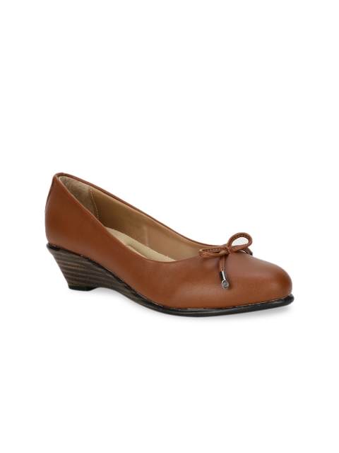 

Bruno Manetti Women Tan Ballerinas Flats