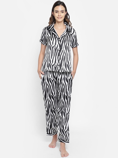

Clovia Women Black & White Printed Satin Night suit