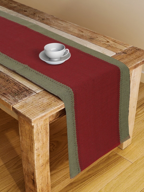 

Fabindia Red & Green Woven-Design Pure Cotton Table Runner