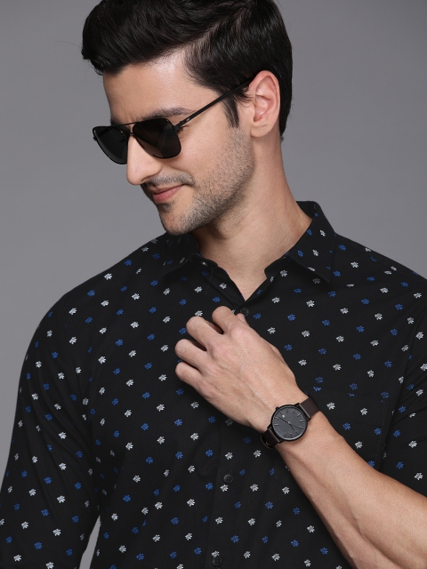 

Allen Solly Men Black & White Slim Fit Pure Cotton Printed Casual Shirt