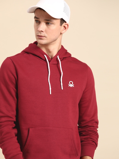 

United Colors of Benetton Men Maroon Hooded Sweatshirt