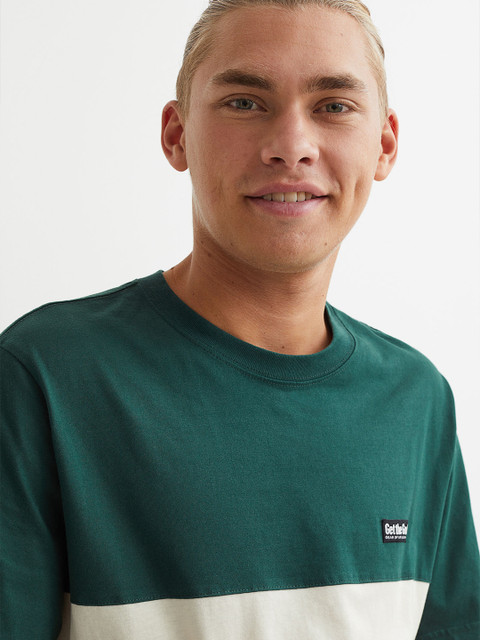 

H&M Men Green & White Colourblocked T-shirt