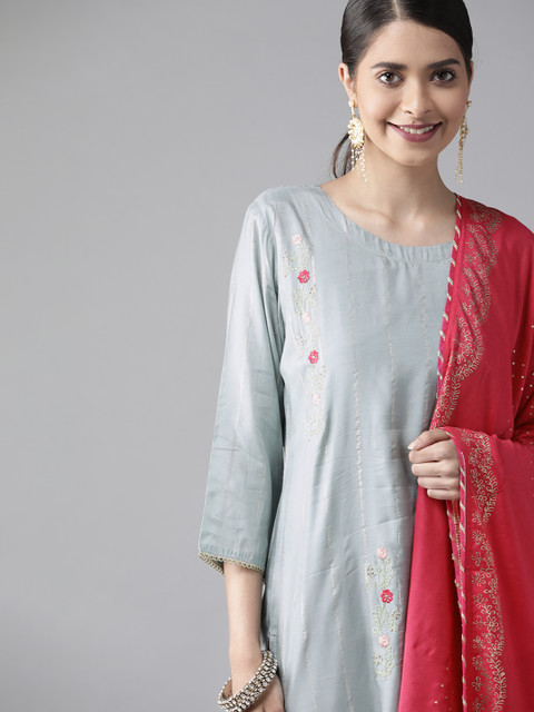 

Indo Era Women Grey Floral Embroidered Regular Thread Work Chanderi Cotton Kurta Set