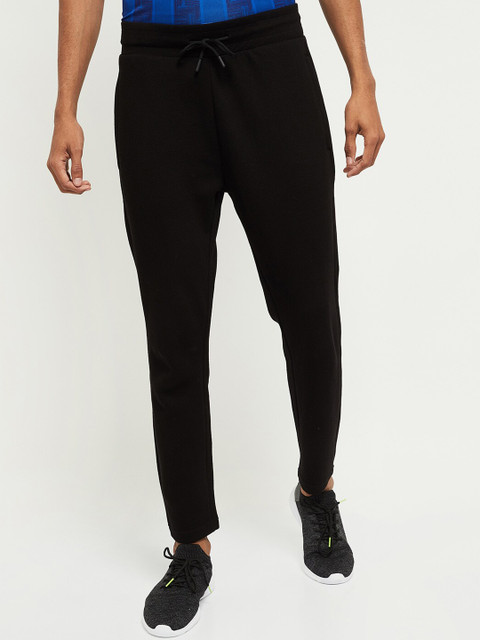 

max Men Black Solid Track Pants