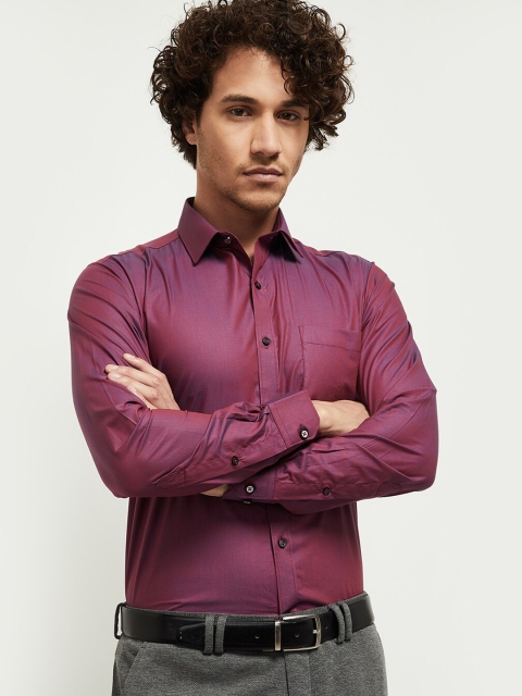 

max Men Burgundy Opaque Cotton Semiformal Shirt