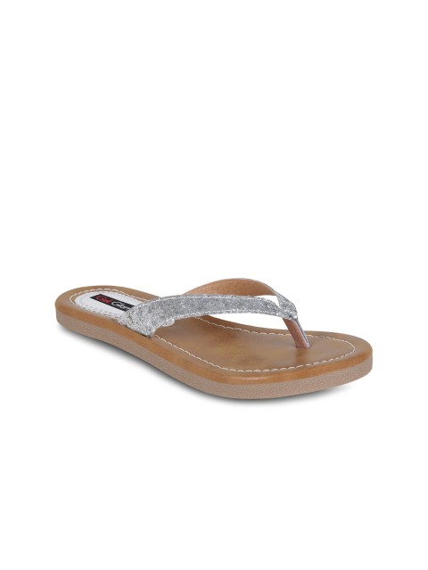 

Get Glamr Women Silver-Toned Solid Flats
