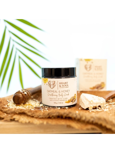

HEART AND SOUL Oatmeal and Honey Smoothening Body Scrub 100g, White