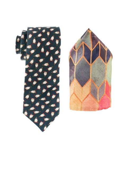 

The Tie Hub Green Penguin Print Silk Necktie Accessory Gift Set