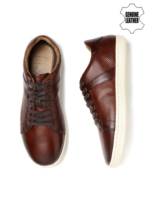 

WROGN Men Brown Textured Premium Sneakers