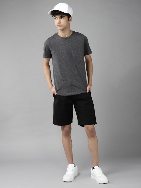 

UTH by Roadster Boys Charcoal Grey Solid Round Neck T-shirt