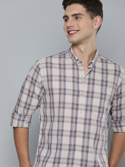 

Mast & Harbour Men Grey & Brown Checked Casual Shirt