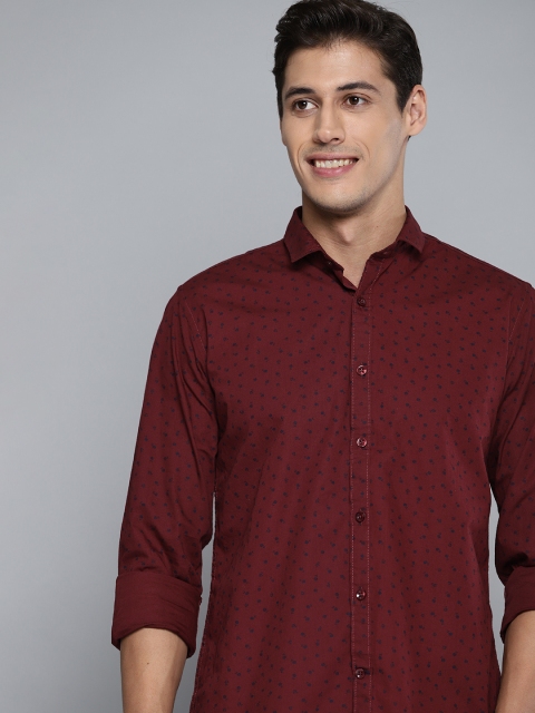 

Mast & Harbour Men Maroon & White Printed Pure Cotton Casual Shirt