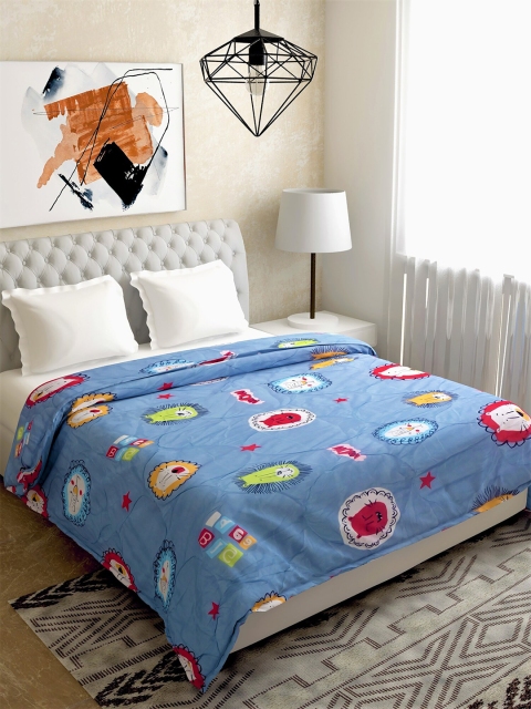 

Salona Bichona Blue & Red Geometric Mild Winter 120 GSM Double Bed Comforter