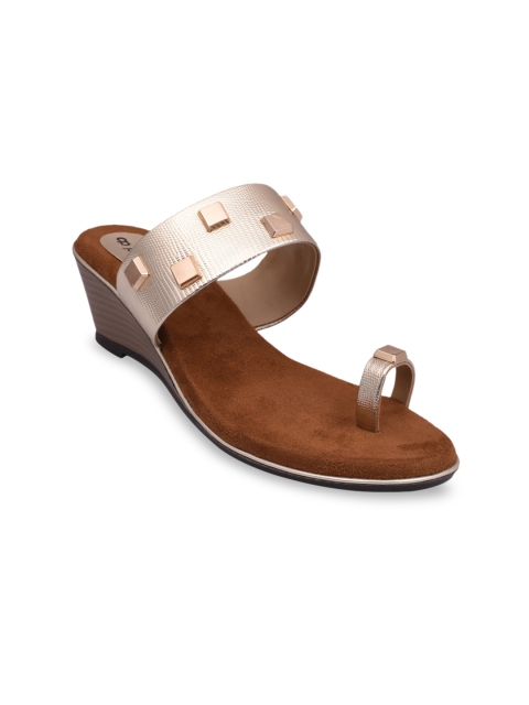 

Pelle Albero Women Gold-Toned Embellished One Toe Wedge Sandals