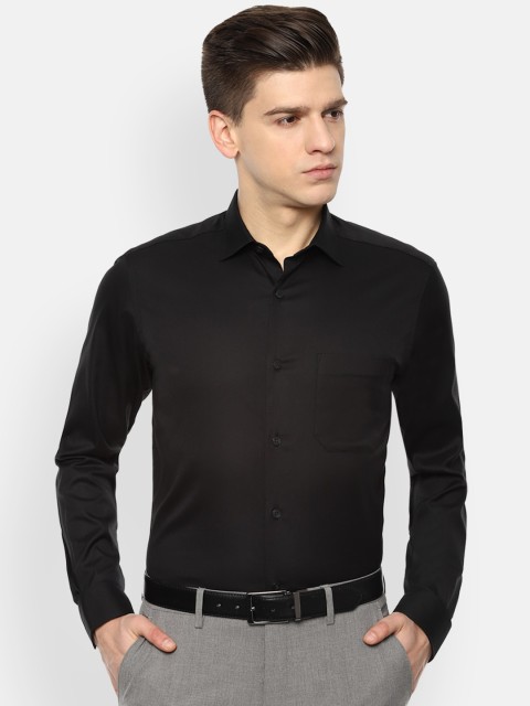 

Louis Philippe Men Black Slim Fit Opaque Casual Shirt