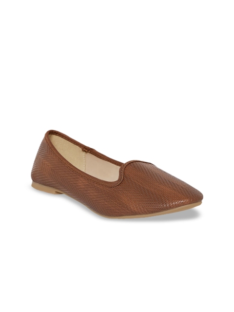 

Forever Glam by Pantaloons Women Tan Textured PU Mojaris