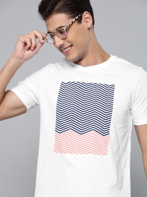 

Mast & Harbour Men White & Navy Blue Printed Cotton T-shirt