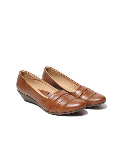 

Butterflies Women Tan PU Wedge Pumps