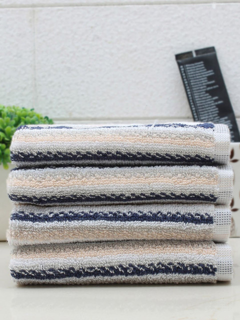 

AVI Living Set Of 4 Peach-coloured & Off-White Striped 600 GSM Face Towels