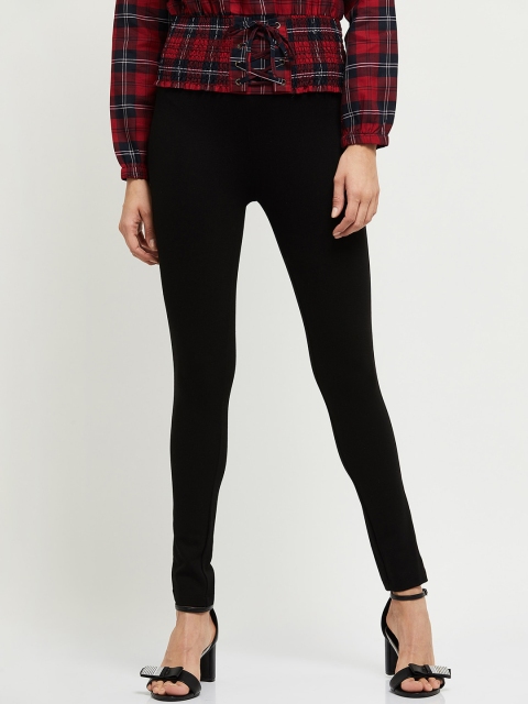 

max Women Black Solid Slim-Fit Treggings