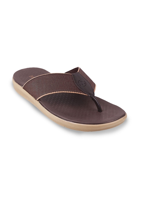 

Mochi Men Brown Textured Comfort Sandals