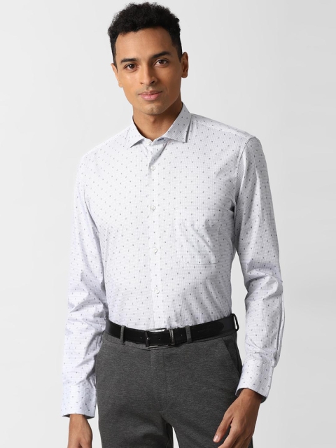 

Peter England Men Grey Printed Formal Shirt