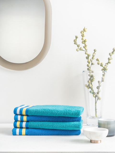 

DDecor Set of 4 Blue Solid 500 GSM Hand Towels