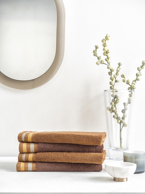 

DDecor Set of 4 Brown Solid 500 GSM Hand Towels