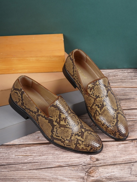

Get Glamr Men Tan Textured Formal Slip-on Loafers