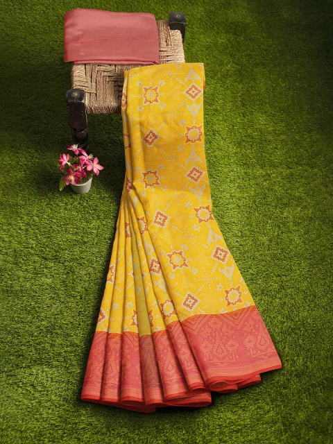 

KLM Fashion Mall Yellow & Red Geometric Printed Silk Blend Banarasi Saree