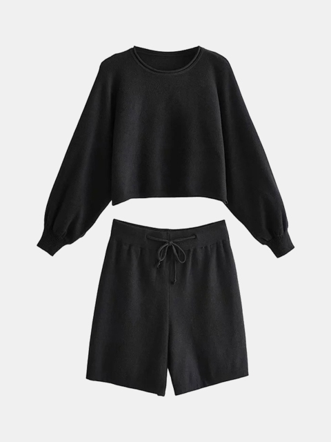 

URBANIC Black Solid Batwing Sleeves Two-Piece Set