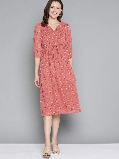 

Mast & Harbour Dusty Pink & Navy Blue Floral Print Fit & Flare Midi Dress
