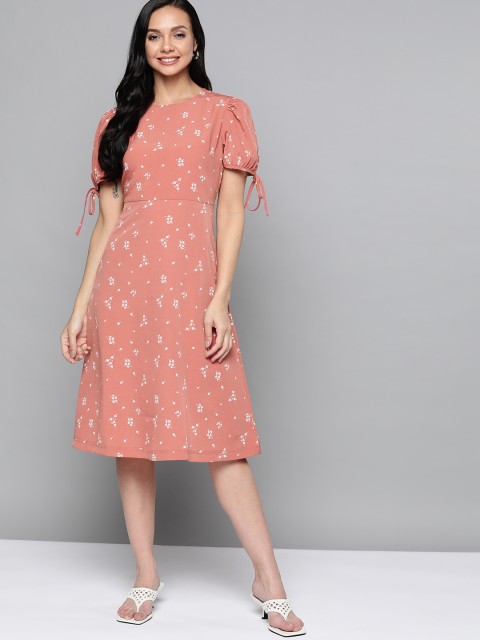 

Mast & Harbour Dusty Pink & White Floral Print A-Line Dress with Puff Sleeves