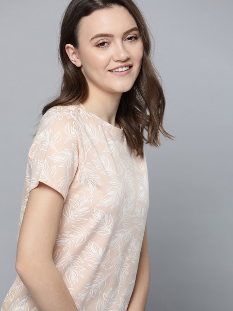 

Mast & Harbour Women Beige & White Pure Cotton Leaf Print T-shirt