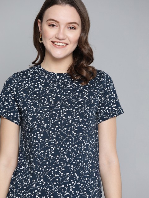 

Mast & Harbour Women Navy Blue & Off White Pure Cotton Floral Print T-shirt
