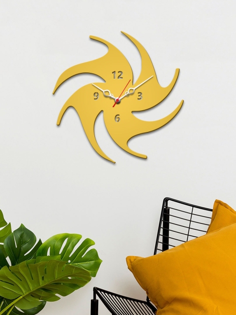 

WALLMANTRA Yellow & Gold-Toned Contemporary Wall Clock