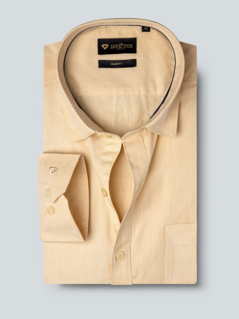 

INVICTUS Men Peach-Coloured Slim Fit Self Designed Formal Shirt