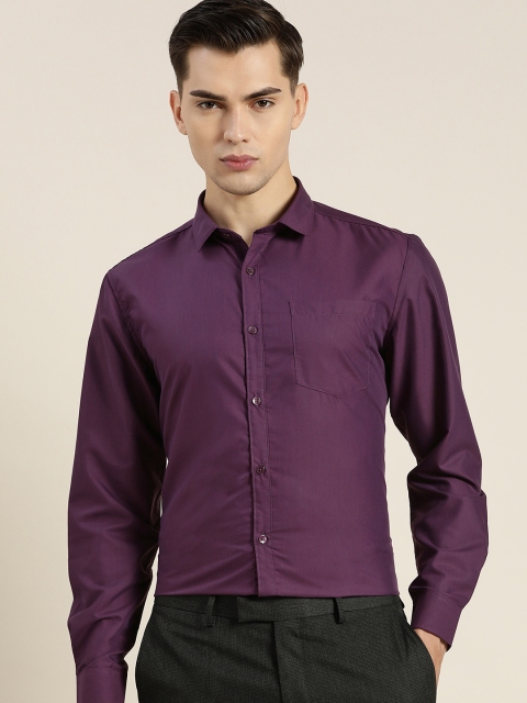 

INVICTUS Men Burgundy Slim Fit Opaque Formal Shirt