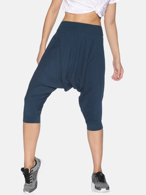 

Soul Space Women Navy Blue Solid Organic Cotton Mid-Rise Capris