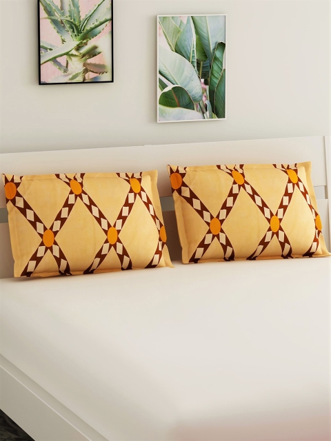 

Salona Bichona Set Of 2 Yellow & Maroon Printed 144 TC Pillow Covers