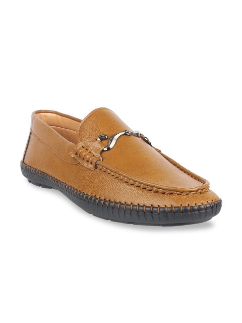 

Vardhra Men Tan Loafers