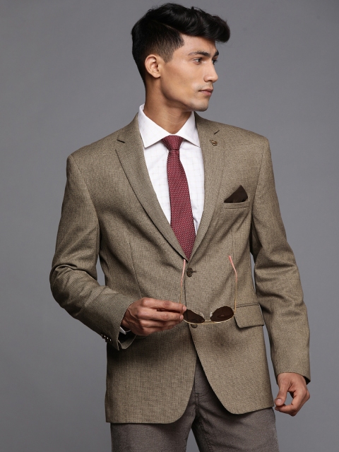 

Theme Men Brown Solid Regular Fit Blazers