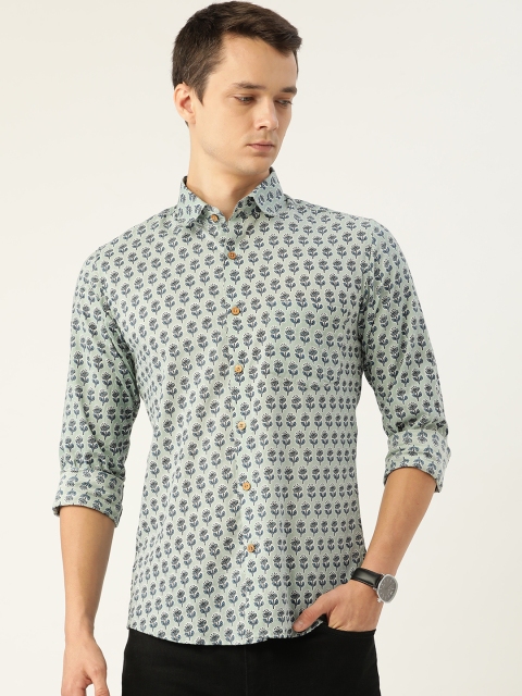 

FERANOID Men Green Opaque Printed Cotton Casual Shirt