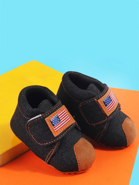 

Jazzy Juniors Infant Boys Black & Orange Patterned Booties