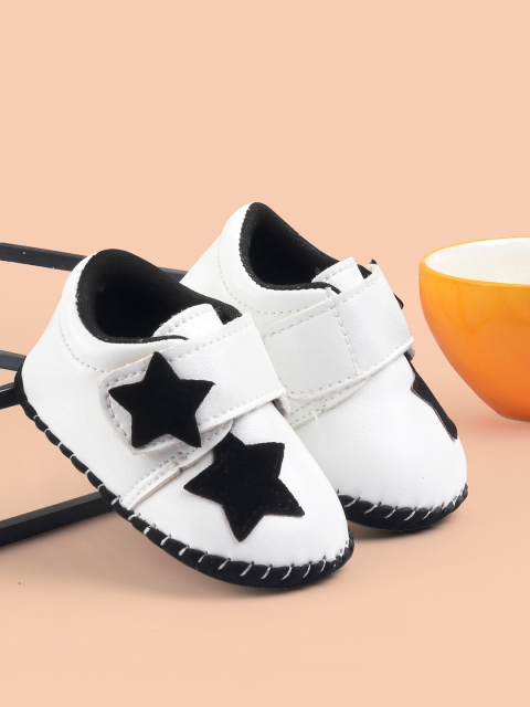 

Jazzy Juniors Infant Boys Black & White Star Printed Booties