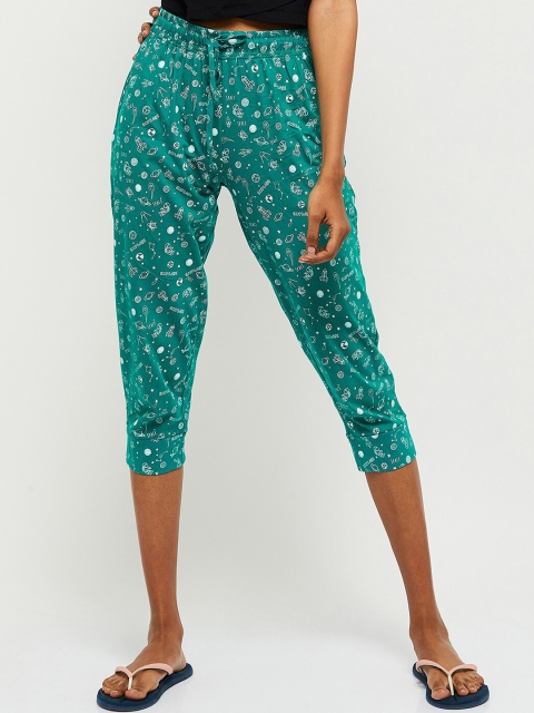 

max Women Green & White Printed Cotton Lounge Capri