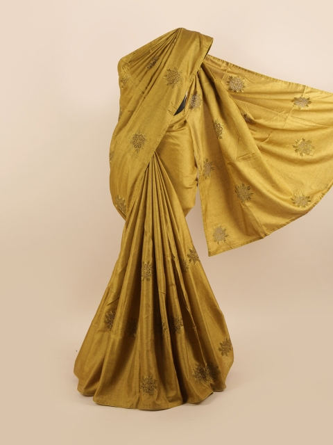 

Pothys Green Floral Schiffli Silk Blend Saree