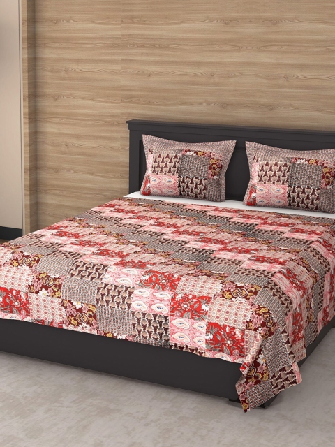 

Varde Pink & Red Geometric 144 TC King Bedsheet with 2 Pillow Covers
