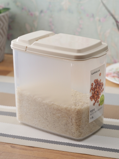 

Lock & Lock Transparent Plastic Kitchen Storage 1.6 L
